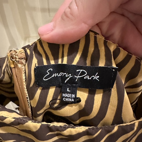 Tiger print Cut Out Dress - Picture 8 of 13